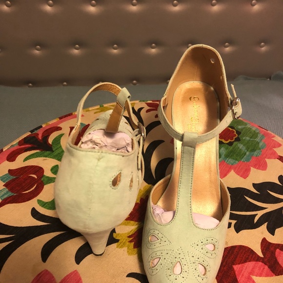 Mint heels size 8 - Picture 4 of 5